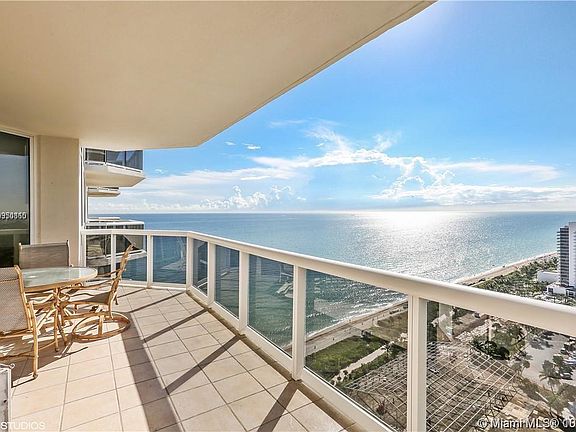 4th image of 4775 Collins Ave APT 2904