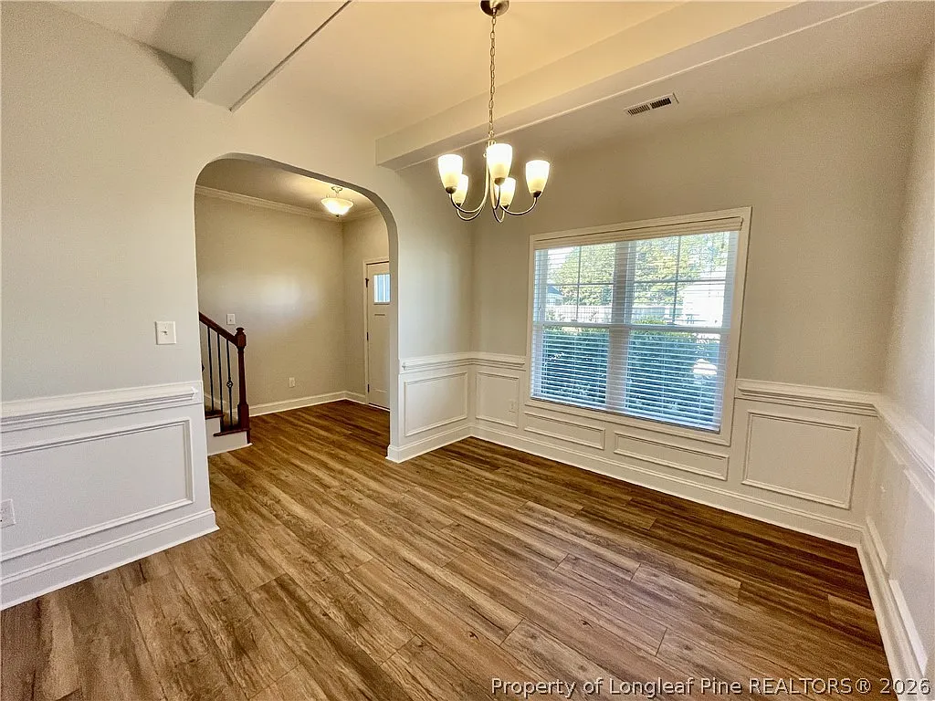4 bed, 2.5 bath, 2401 sqft, $2,250 — Photo 4
