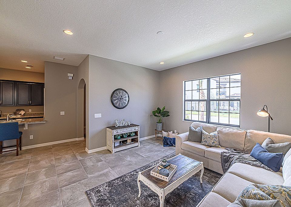 1st image of 6883 Vista Hermosa Dr