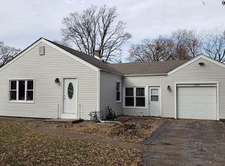 1266 Raymond St, South Elgin, IL 60177