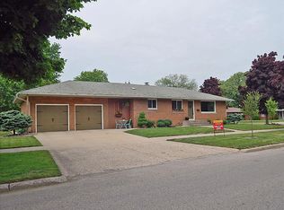 704 Van Raalte Ave, Holland, MI 49423