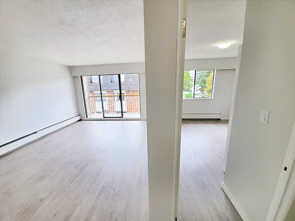 Crown Apartments