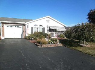 31 Gables Blvd, Poughkeepsie, NY 12603