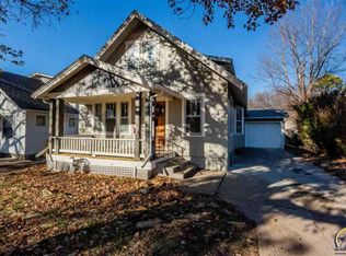 2204 SW Kenilworth Ct, Topeka, KS 66606