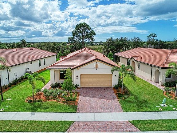 2nd image of 10161 Fiddlewood Dr