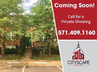 19924 Fieldgrass Sq, Ashburn, VA 20147