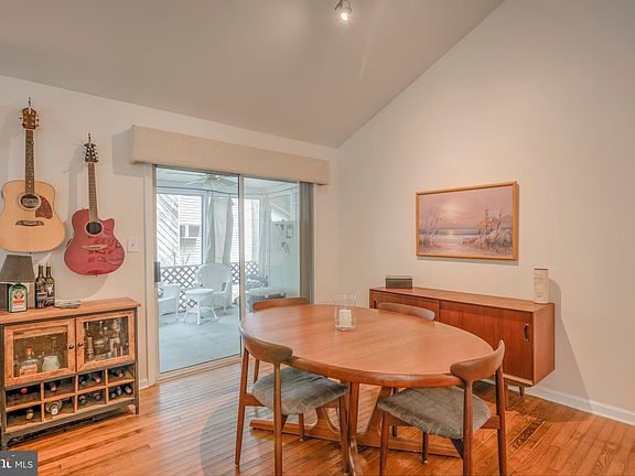 3rd image of 43 Capetown Rd