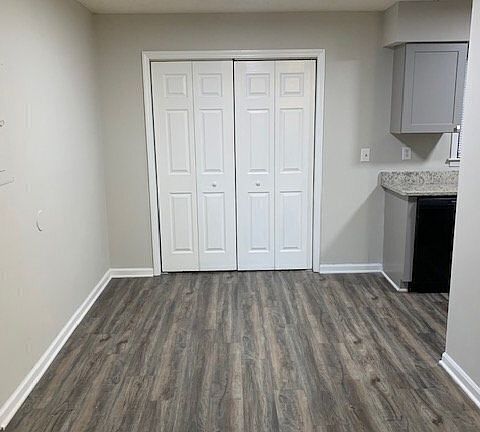 3rd image of 2406 Jay Cir