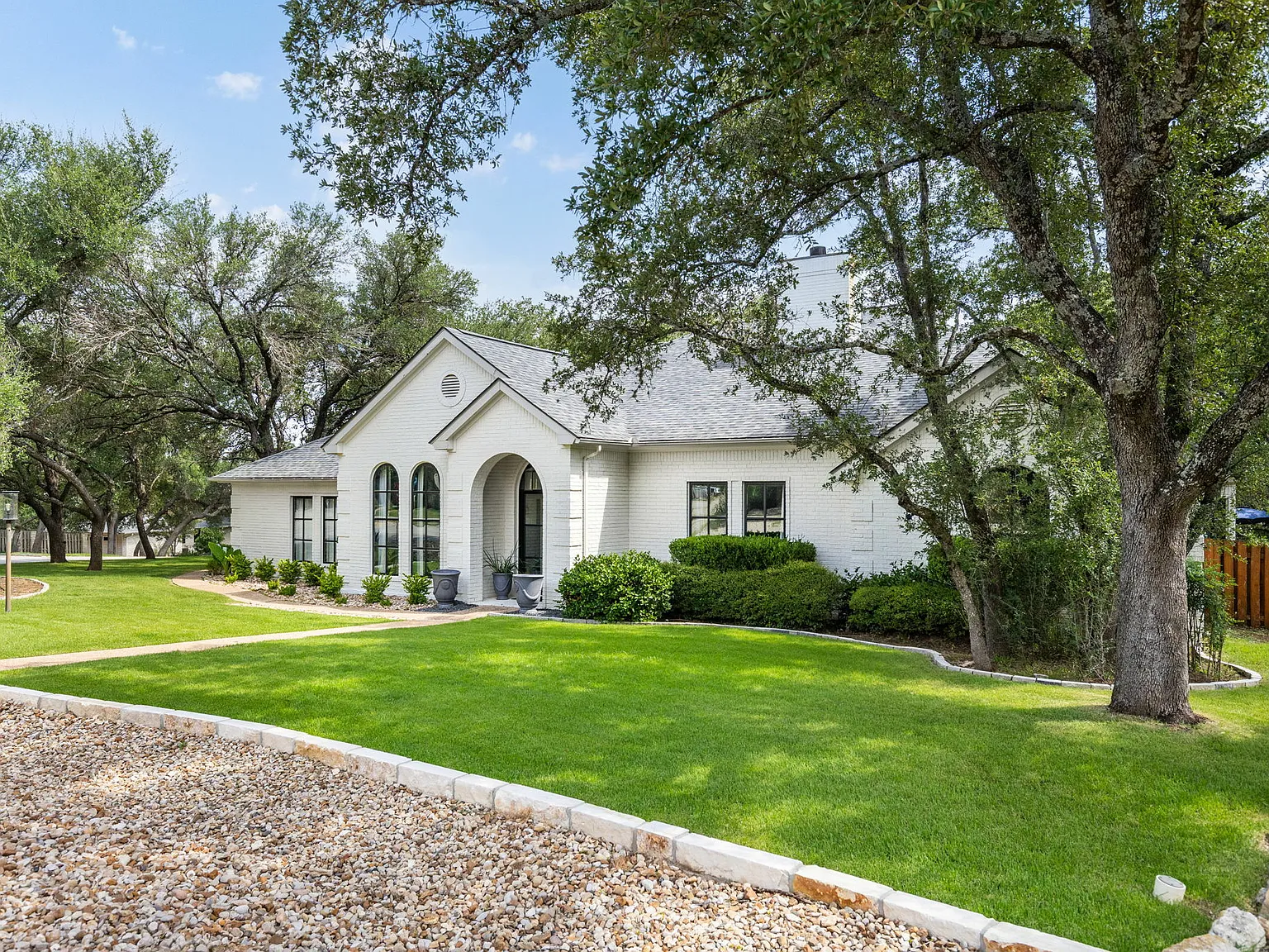 4 bed, 3.5 bath, 3034 sqft, $6,000 — Photo 4