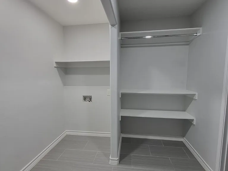 3005 Gustavus St — Photo 10