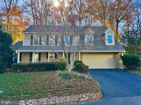 7921 Oak Hollow Ln, Fairfax Station, VA 22039