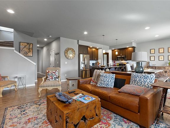 4th image of 932 134th Street S