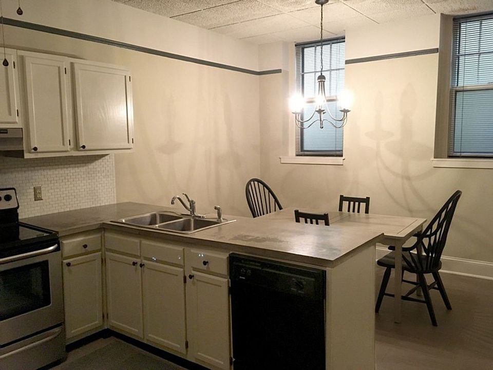 1st image of 254 Summit Ave APT F