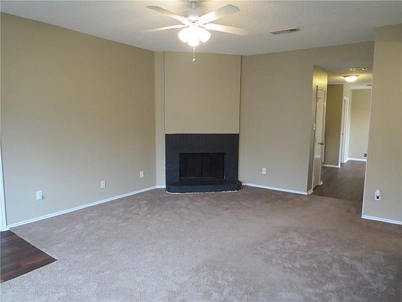 3rd image of 9359 Crimnson Ct