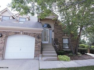 374 Satinwood Ter #197-4, Buffalo Grove, IL 60089
