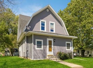 911 Cedar St, Adair, IA 50002
