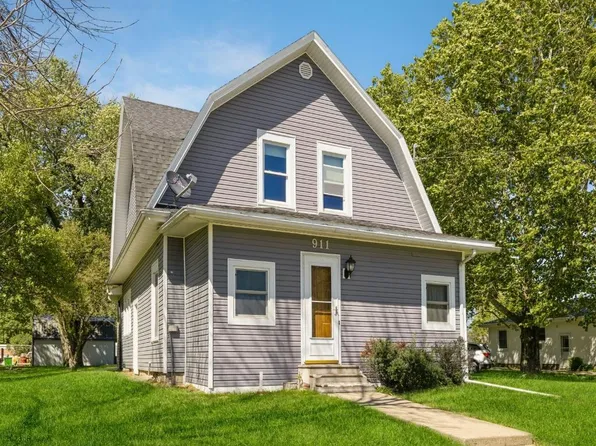 911 Cedar St, Adair, IA 50002