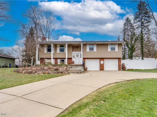 5504 Frazer Ave NW, North Canton, OH 44720