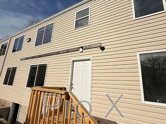 3rd image of 117-121 S Byers Apartments #117-104