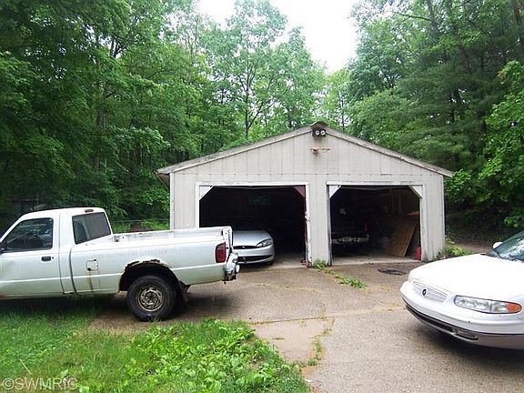 4th image of 9532 E New River Dr