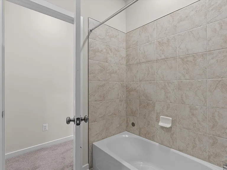 128 Thornton Way — Photo 64