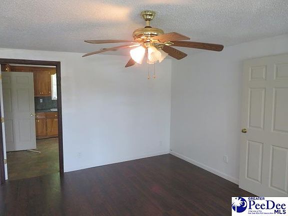 4th image of 418 Marion Ave