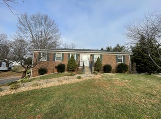 270 Londonberry Rd, Forest, VA 24551