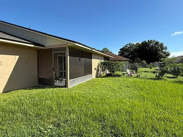 2 bed, 2.0 bath, 950 sqft, $1,300 — Photo 4