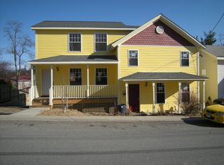 19 Oak St #B, Rhinebeck, NY 12572