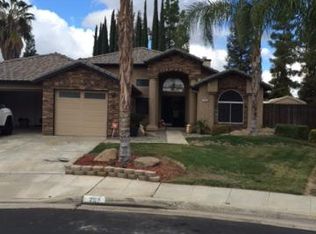 702 Burgan Ave, Clovis, CA 93611