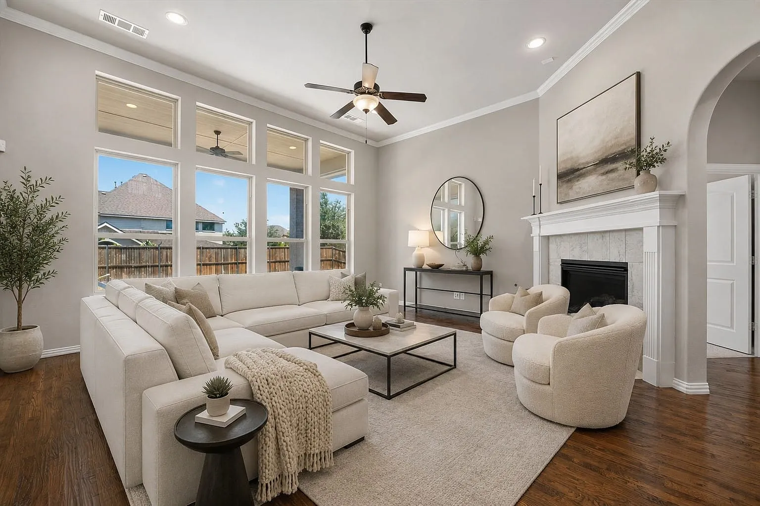 4 bed, 3.5 bath, 3470 sqft, $3,950 — Photo 4