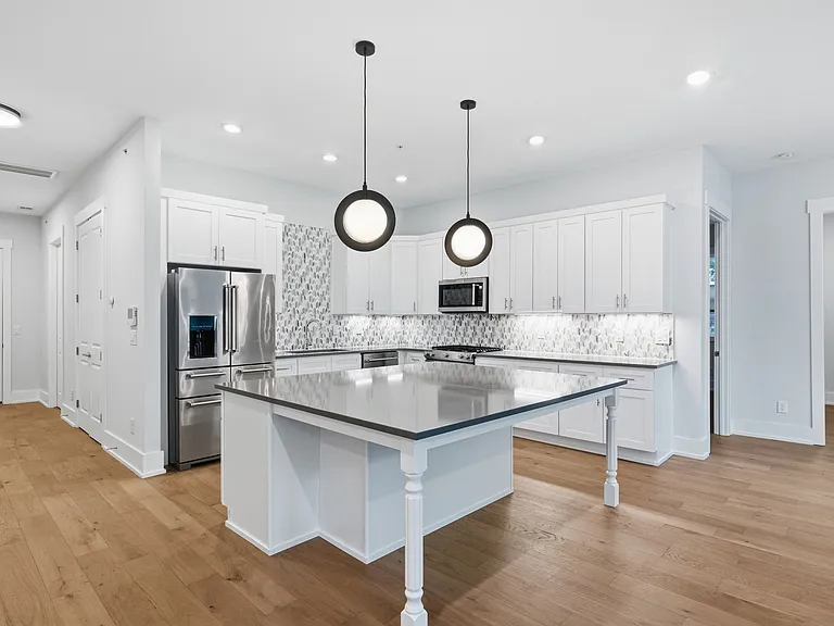 119 Acklen Park Dr #101 — Photo 5