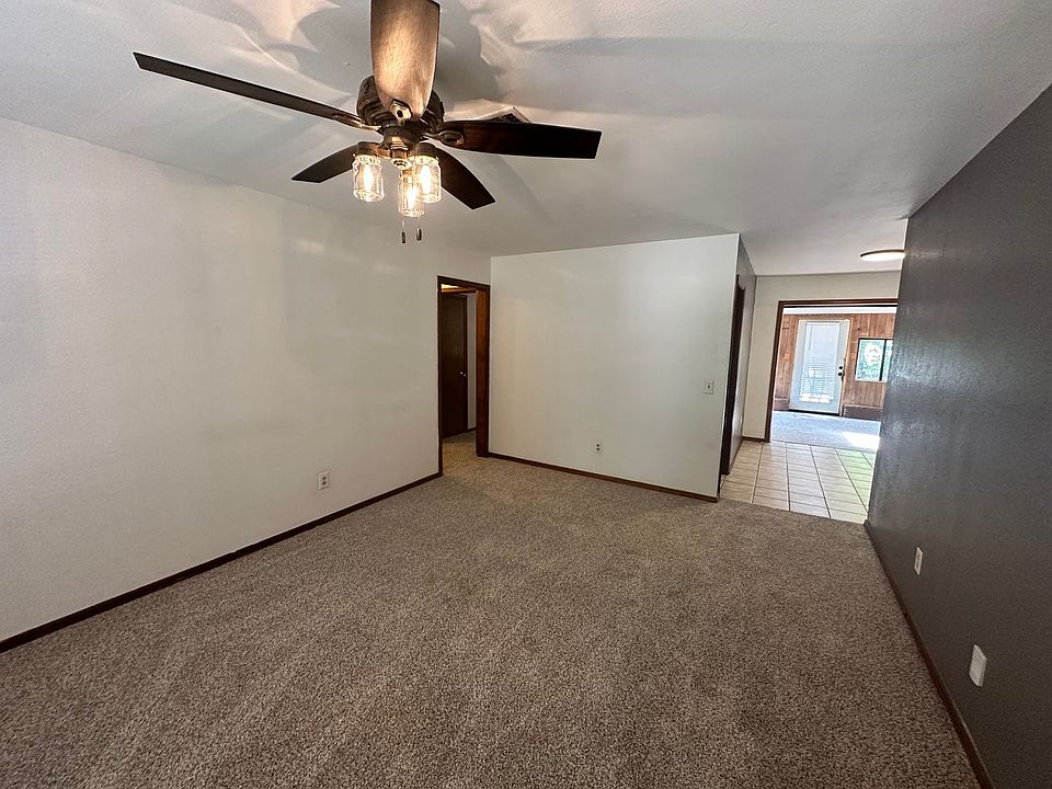 1st image of 3112 Beechwood Dr