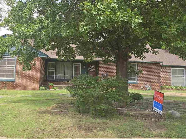 707 N 15th St, Frederick, OK 73542