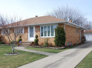 7320 Oakwood Rd, Parma, OH 44130