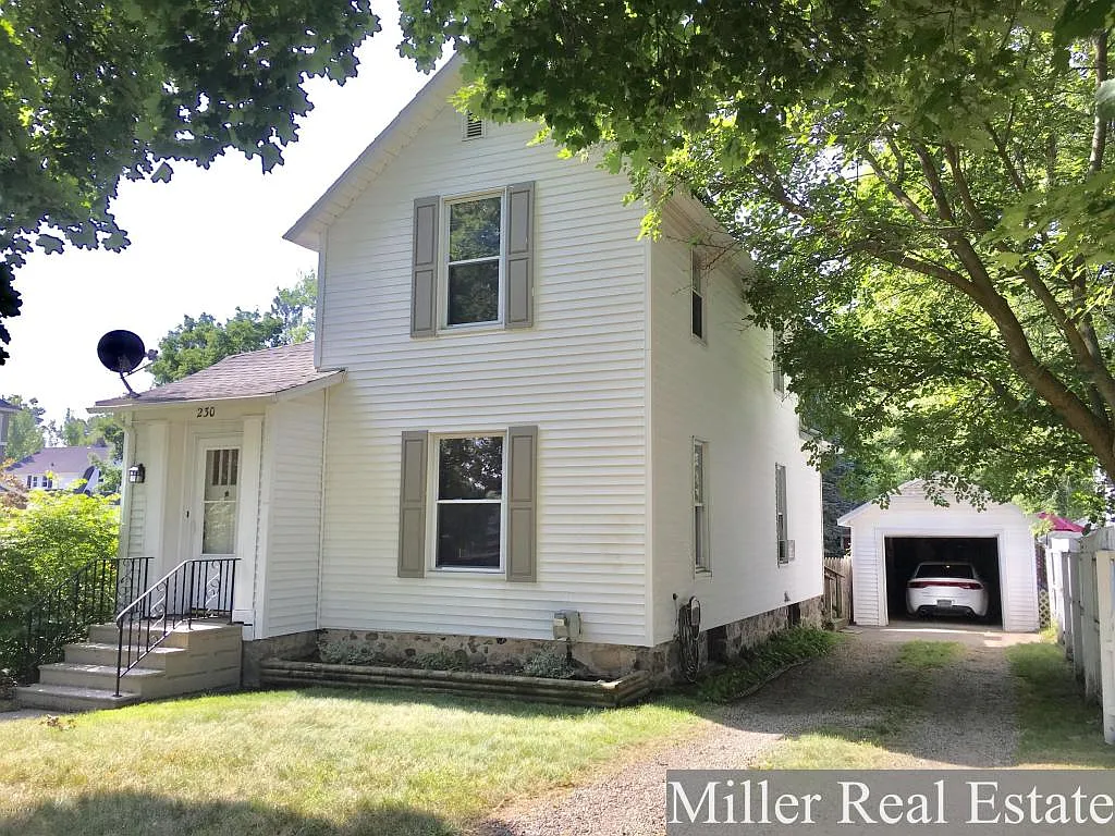 230 W Madison St photo 1