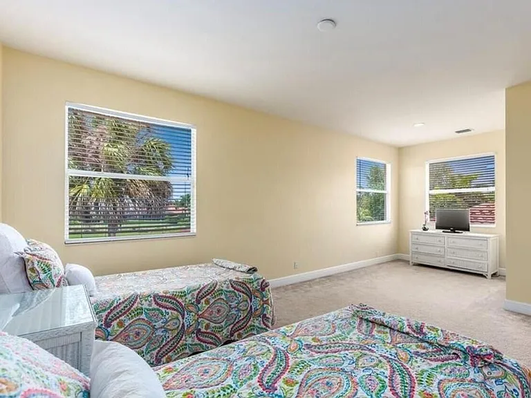 850 SW Palm Cove Dr — Photo 14