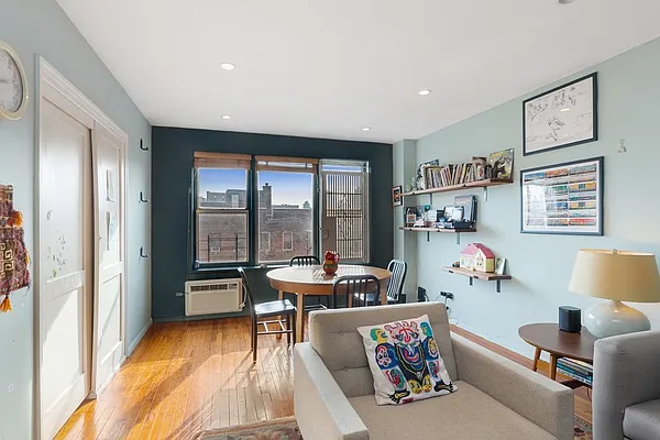 Sold by DML Realty | media 2