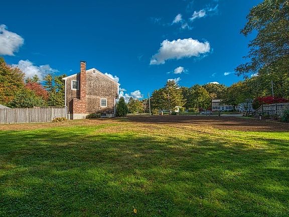 5th image of 251 Broadmeadow Dr