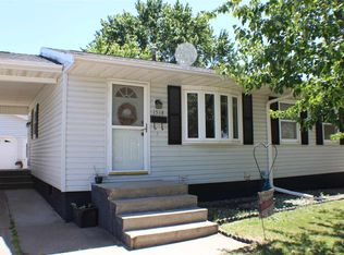 1518 5th Ave, Camanche, IA 52730