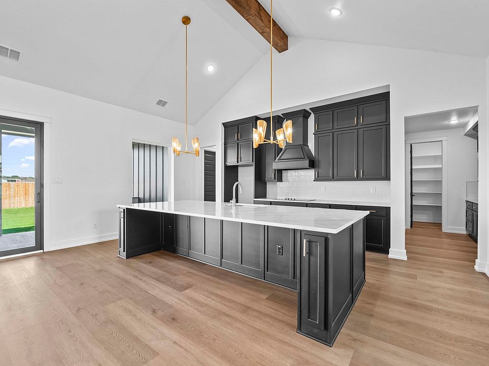 2nd image of 6836 Lacey Oak Rd