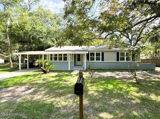1602 Sunset St, Pascagoula, MS 39567