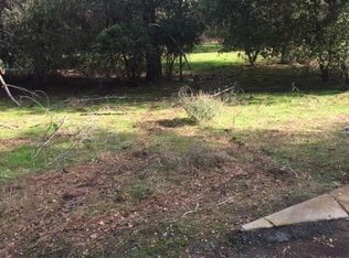 16730 Comanche Trl, Clearlake Oaks, CA 95423