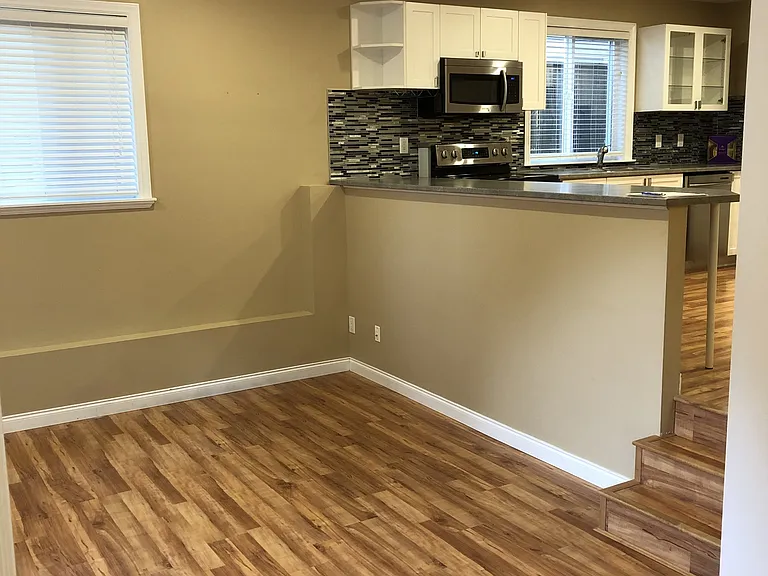 32458 Egglestone Ave — Photo 4