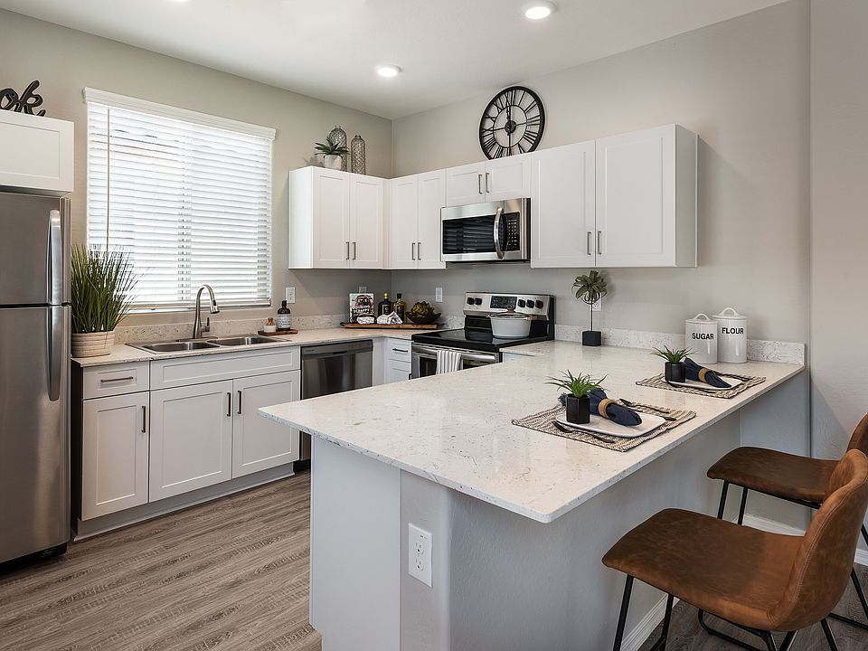 Soleil at Canyon Trails Apartment Rentals - Goodyear, AZ | Zillow