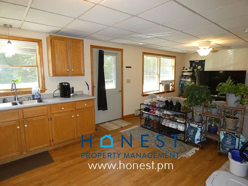 2 bed, 1.0 bath, 800 sqft, $1,500 — Photo 3