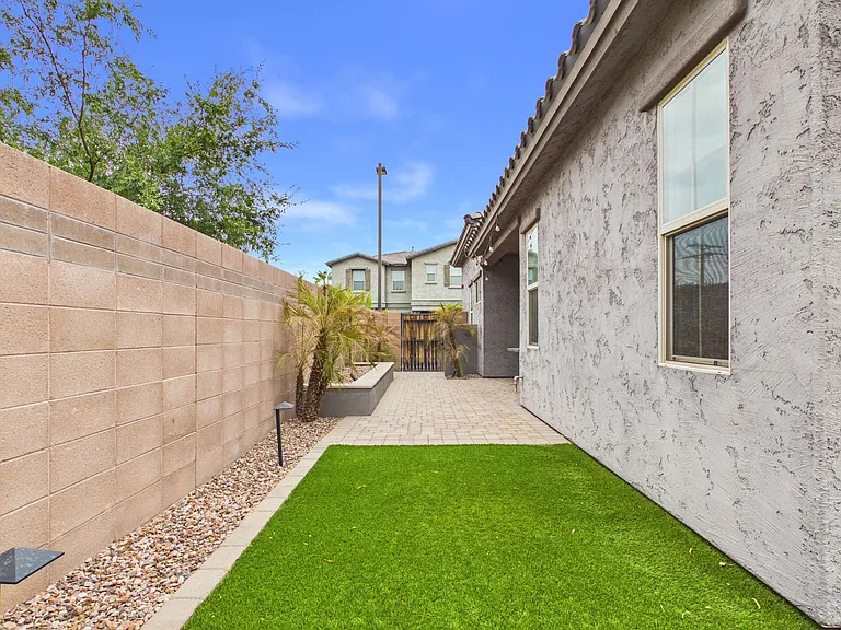 7001 E Portland St — Photo 20