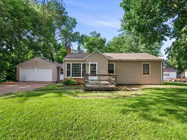 315 W 21st St, Cedar Falls, IA 50613