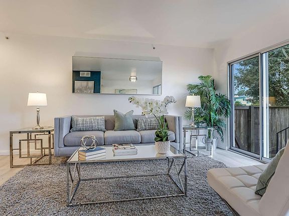 5th image of 3732 Fairfax Way