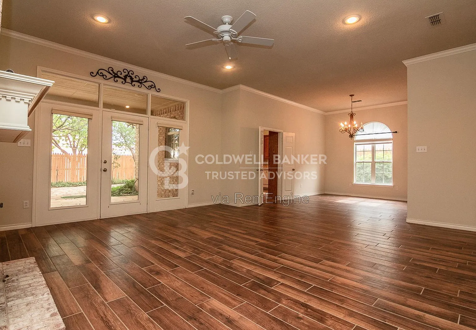 4 bed, 3.0 bath, 2761 sqft, $2,475 — Photo 3